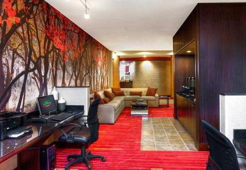 Courtyard Keene Downtown Bagian luar foto